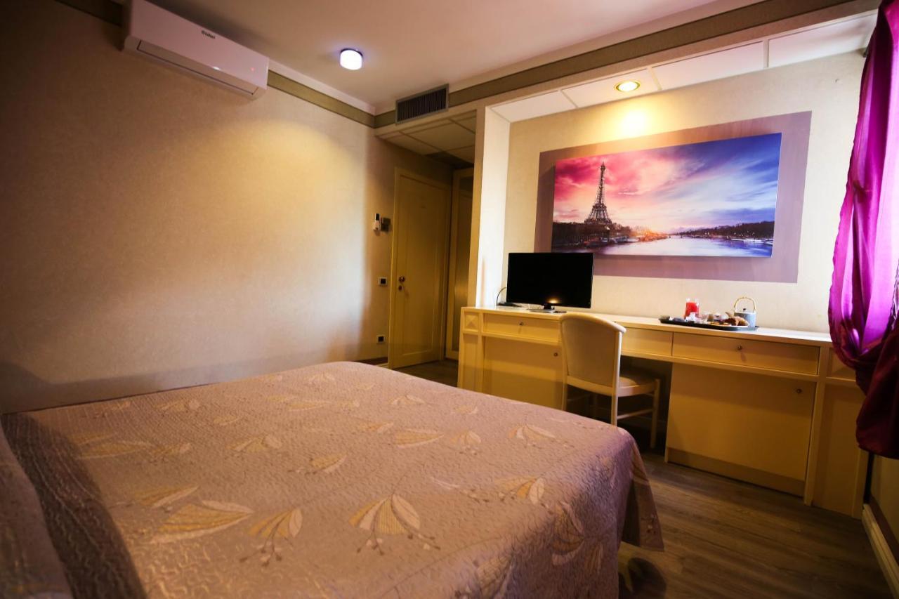 Hotel Benedetti 캄펠로술클리툰노 외부 사진