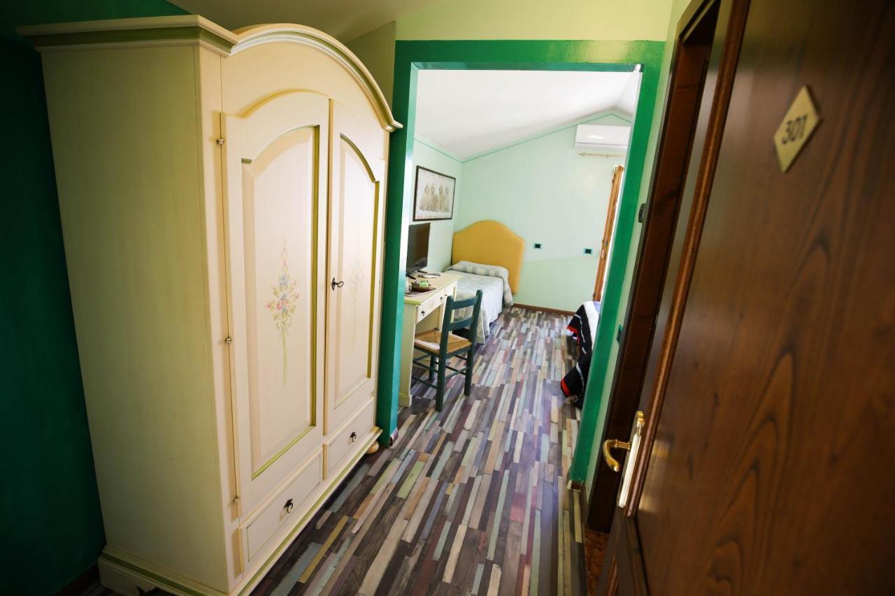 Hotel Benedetti 캄펠로술클리툰노 외부 사진